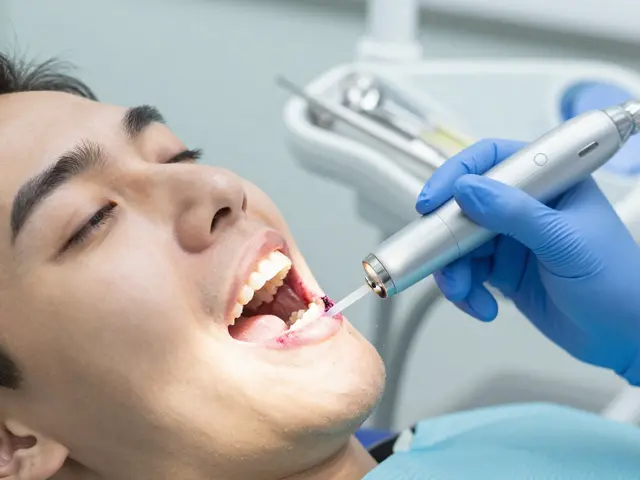 Co očekávat při odstraňování zubního kamene: postup, bolest a po ošetření