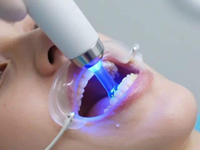 Jak vybielit zuby? Průvodce laserovým bělením a domácími metodami